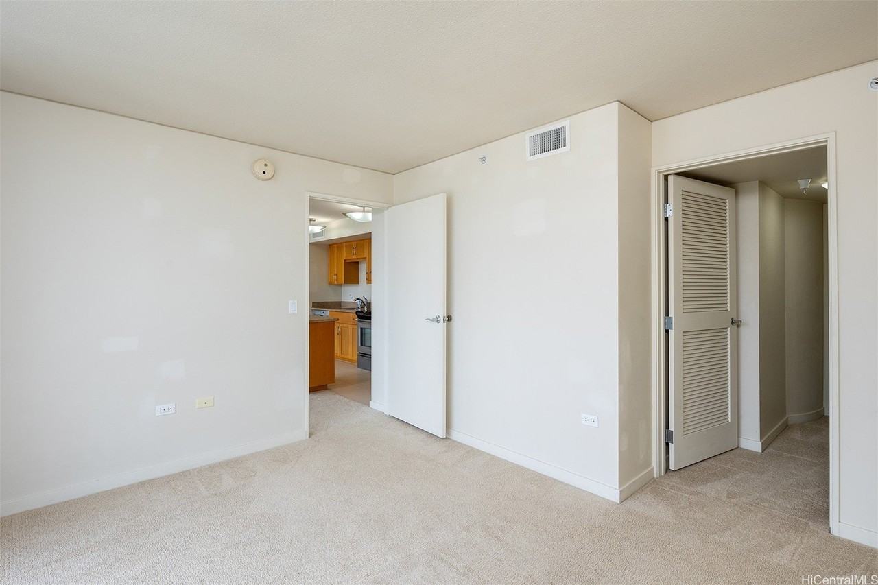 1296 Kapiolani Blvd #2801 - Photo 7 of 17