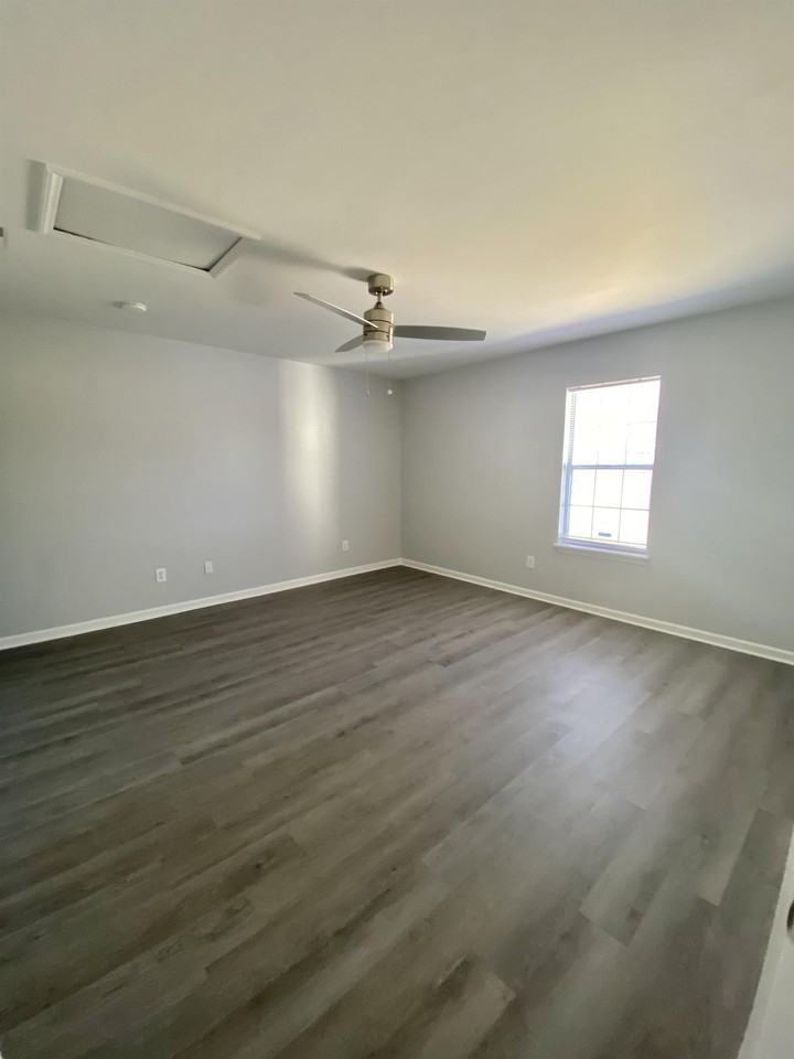 2604 Boone Court - Photo 7 of 13