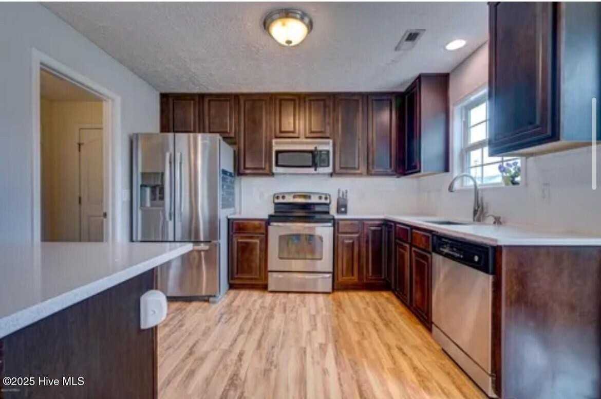 39 Preswick Dr - Photo 5 of 17