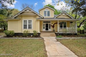 featured image of 802 N Poplar St