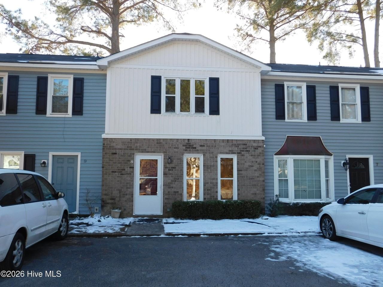 1104 Karen Dr Apt B2 - Photo 2 of 21