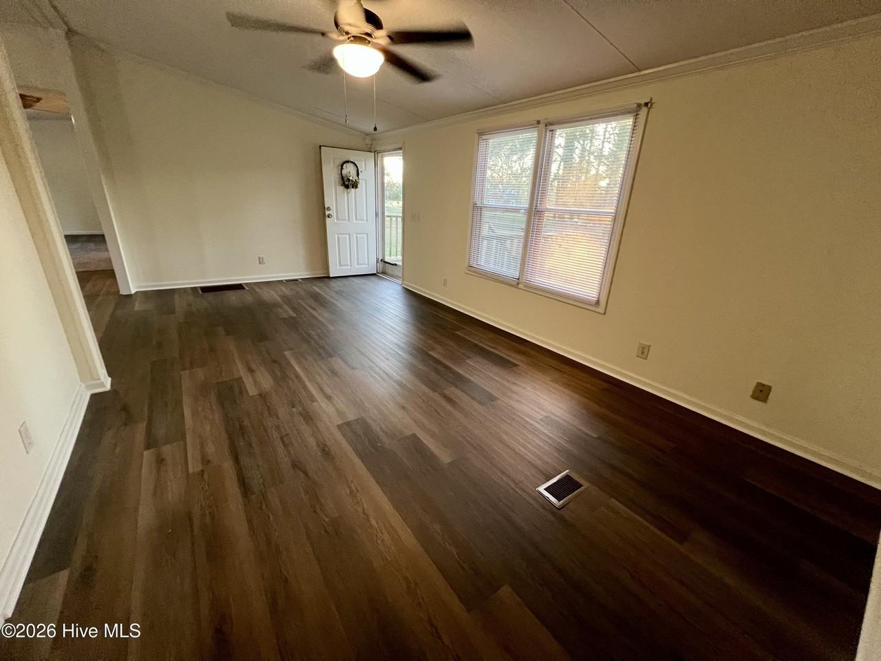 620 Godley Rd - Photo 5 of 18