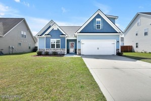 featured image of 835 Heart Wood Loop Rd Ne