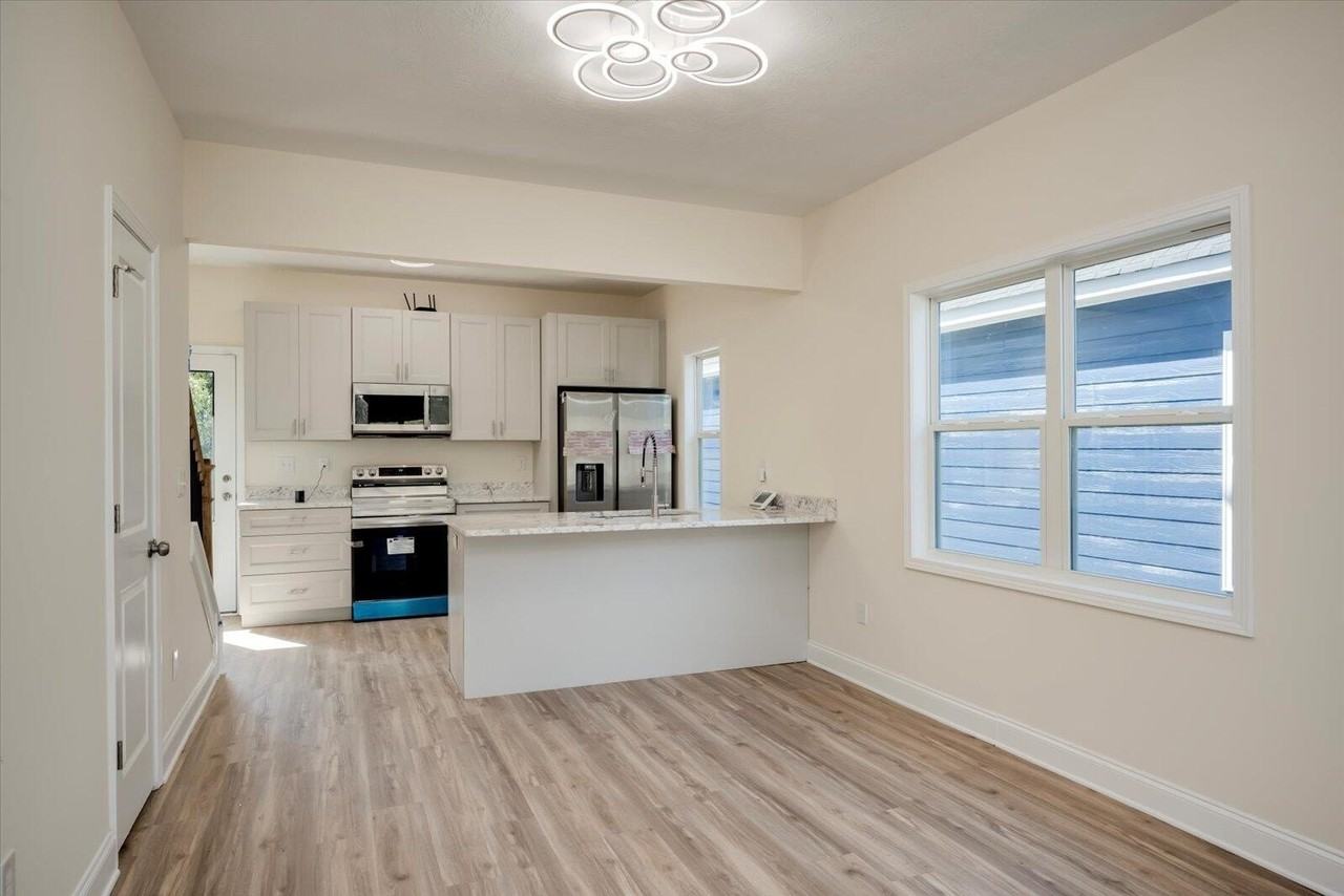 26 Sherman St - Photo 2 of 14