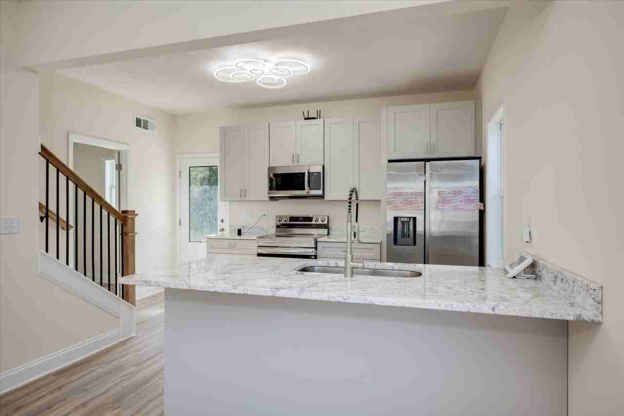 26 Sherman St - Photo 4 of 14