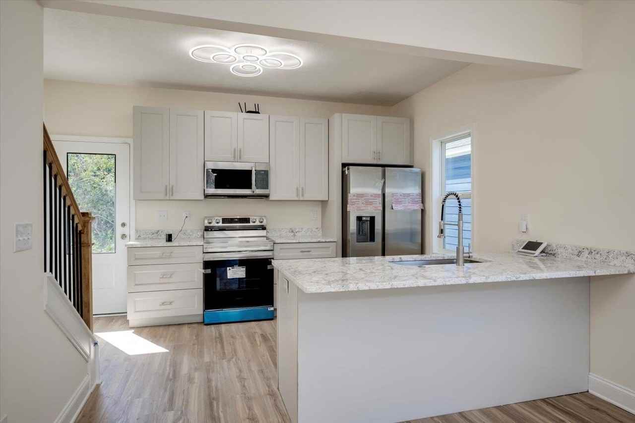 26 Sherman St - Photo 6 of 14