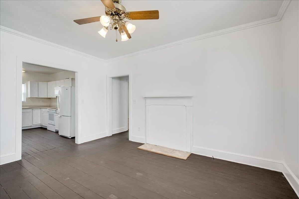 1606 Broad St - Photo 3 of 22