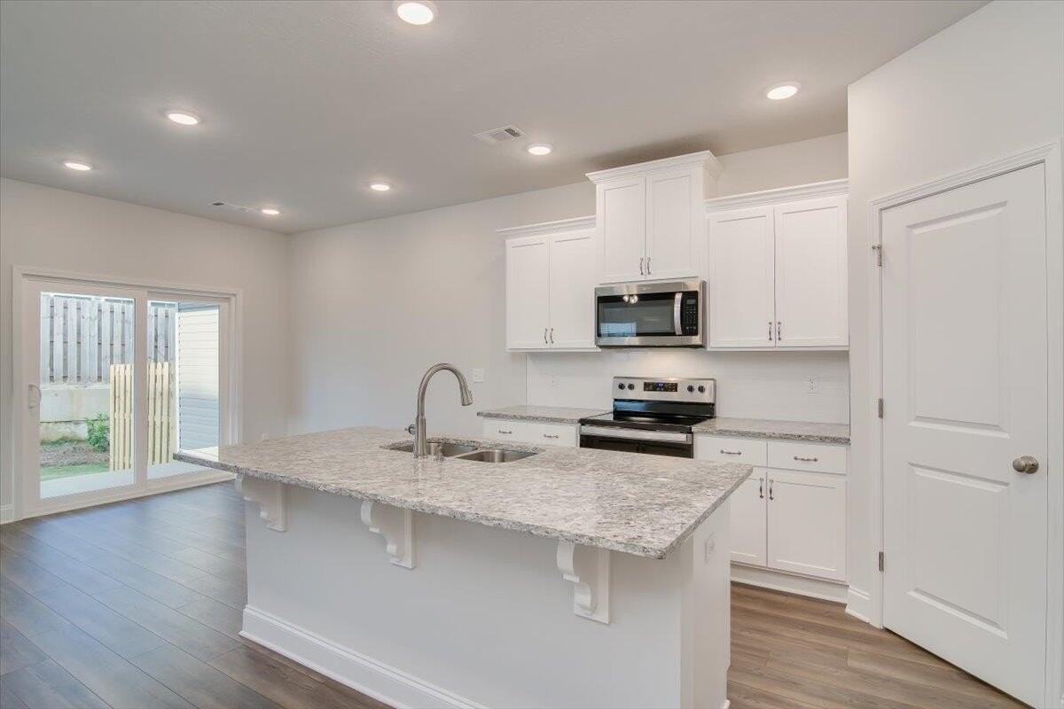 1201 Vail Dr - Photo 2 of 20