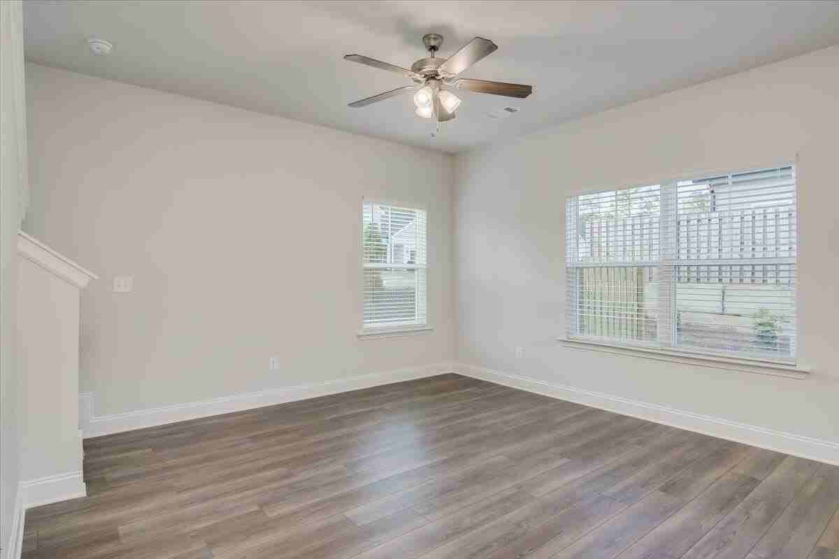 1201 Vail Dr - Photo 5 of 20