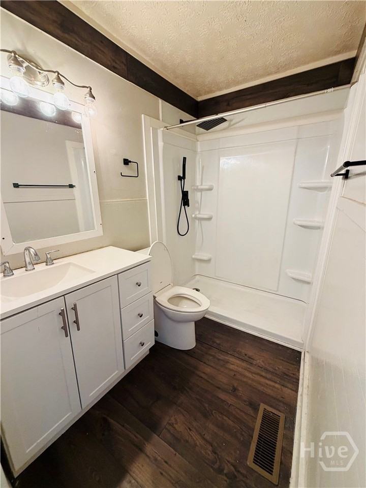 411 Benning St - Photo 6 of 6