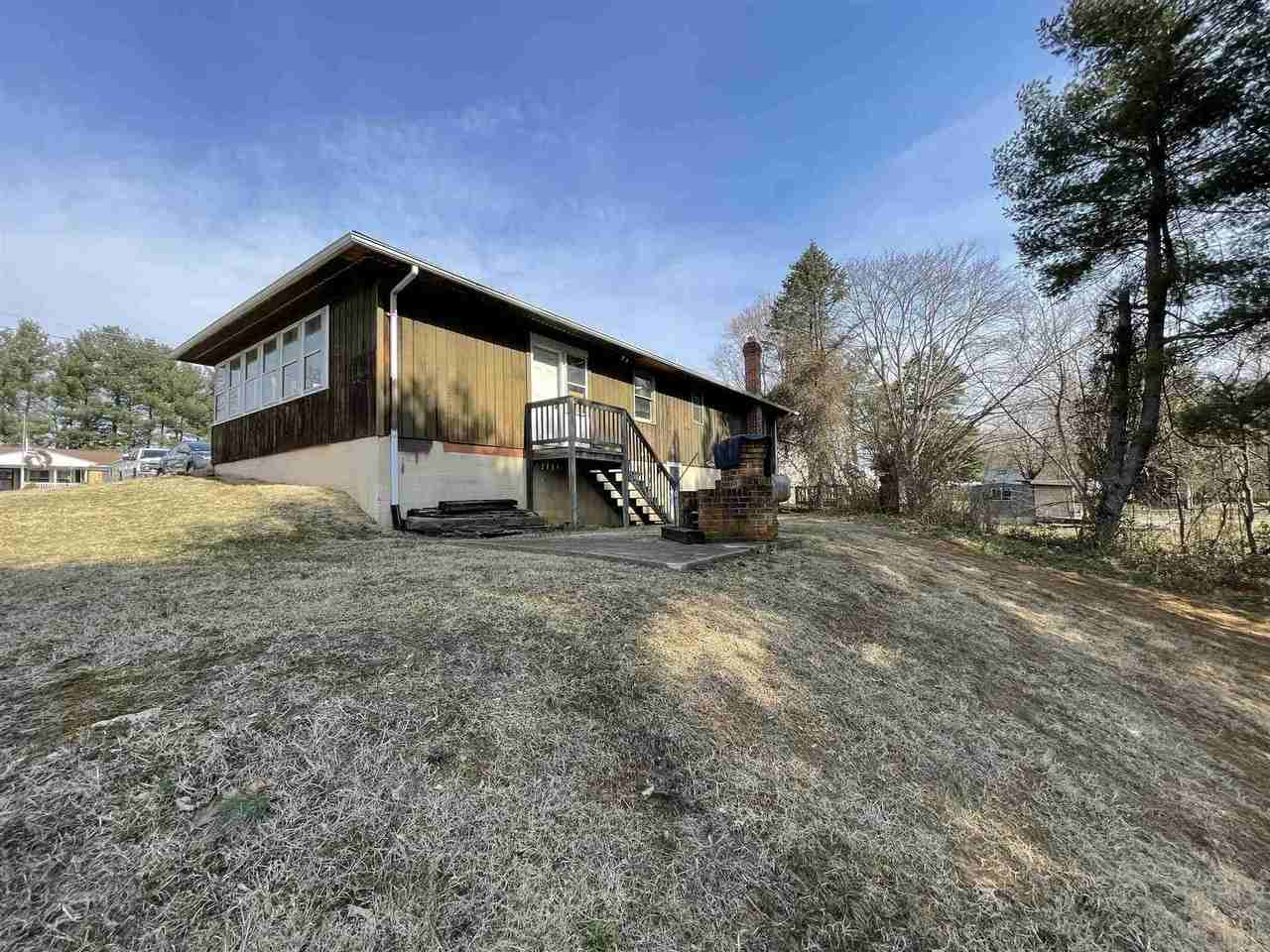 154 Trenton Ave - Photo 3 of 14