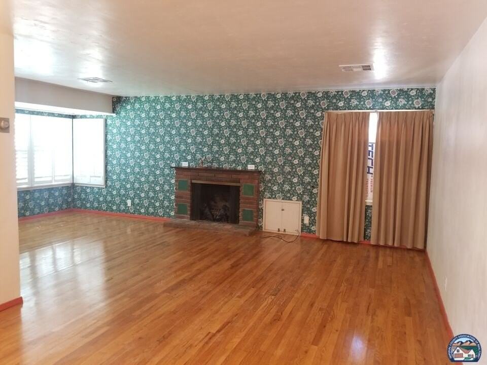 285 W K St - Photo 2 of 15