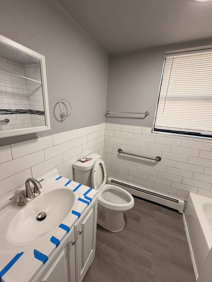 811 East 46th Street - Photo 6 of 9