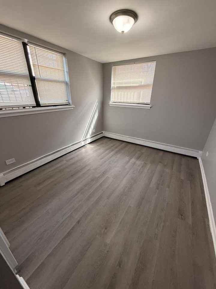 811 East 46th Street - Photo 7 of 9