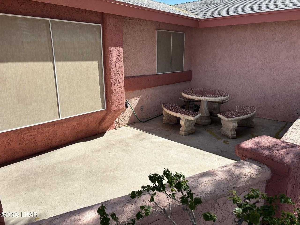 1829 Beavertail Dr - Photo 3 of 37