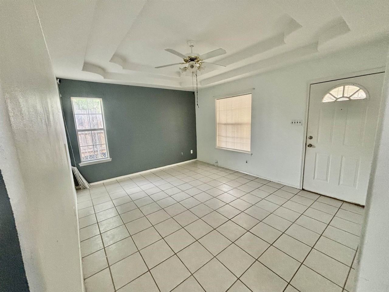 3411 Morelos Dr - Photo 5 of 12