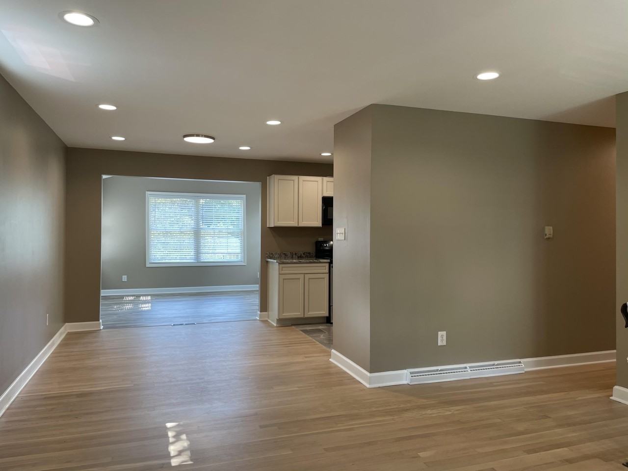 3421 Holwyn Rd - Photo 5 of 36