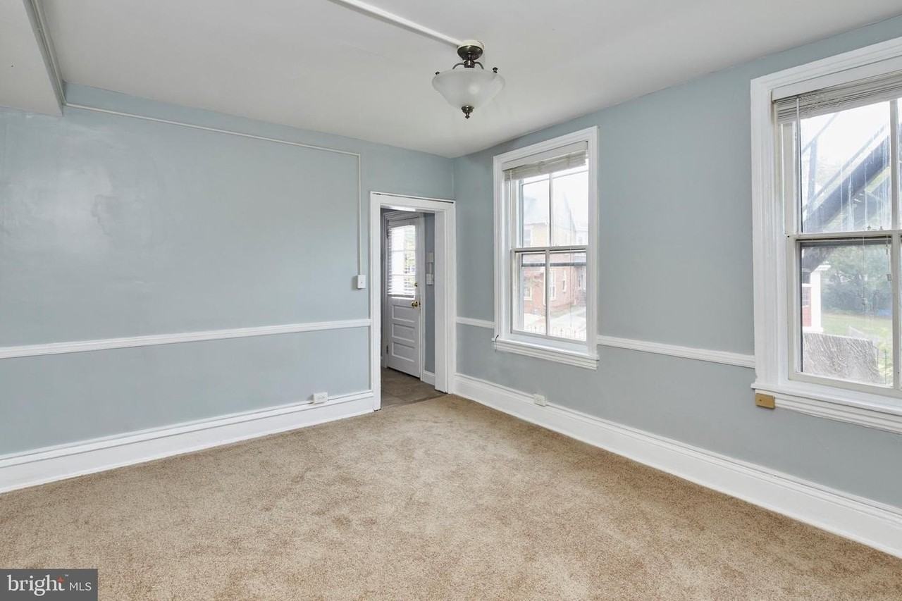 1412 Delaware Ave - Photo 3 of 8