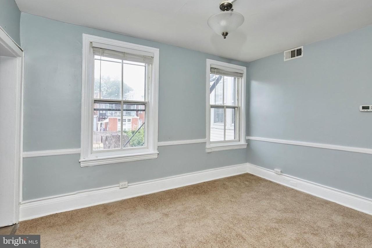1412 Delaware Ave - Photo 4 of 8