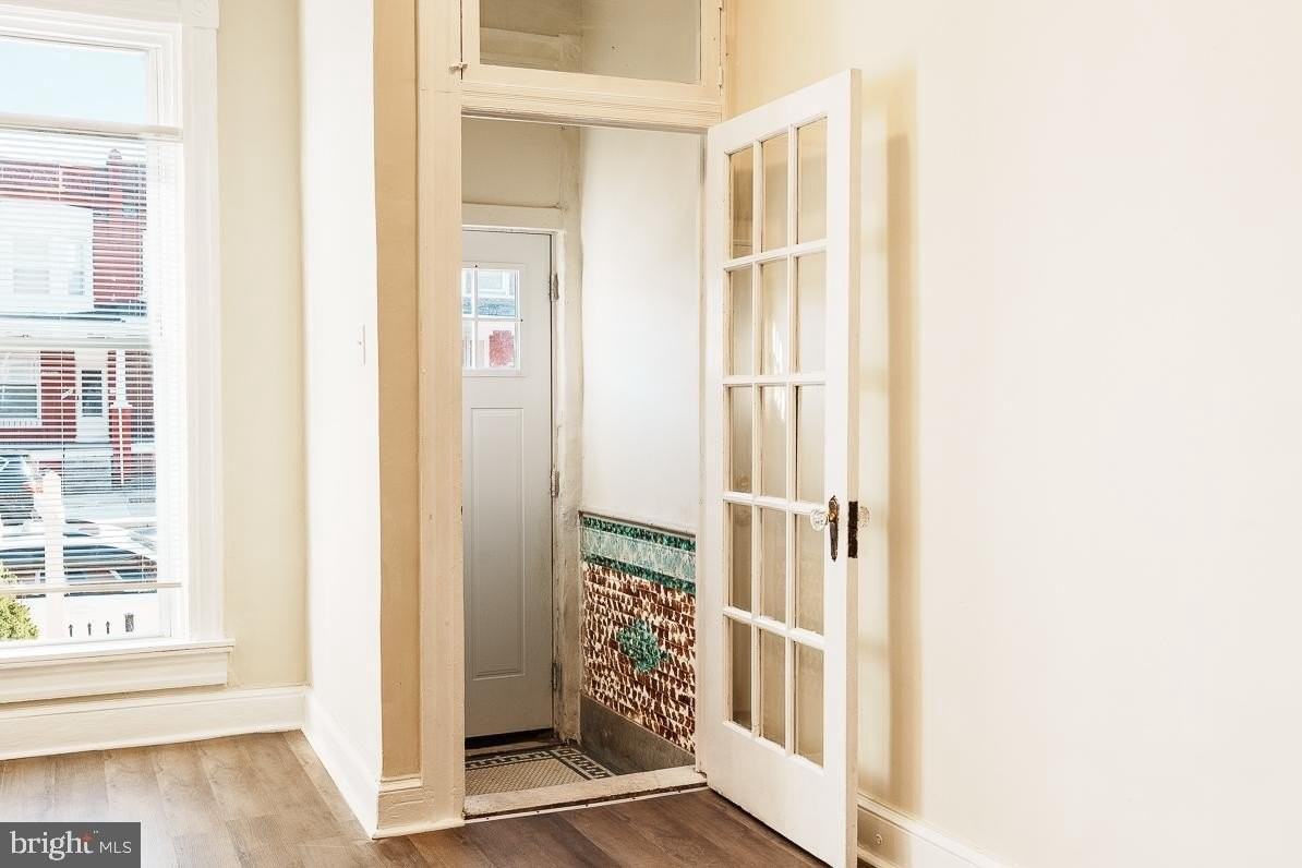 2646 Edmondson Ave - Photo 2 of 24