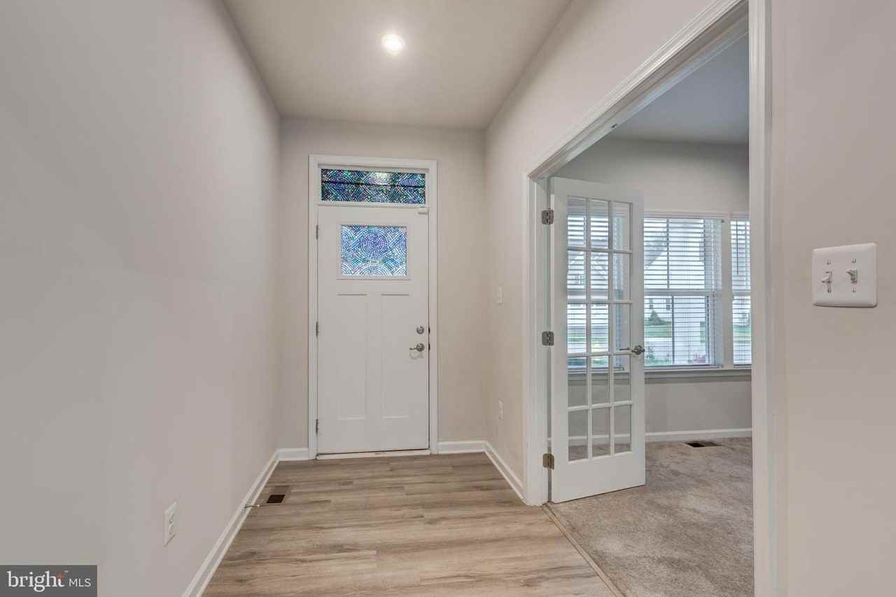 112 Sherman Way - Photo 5 of 50