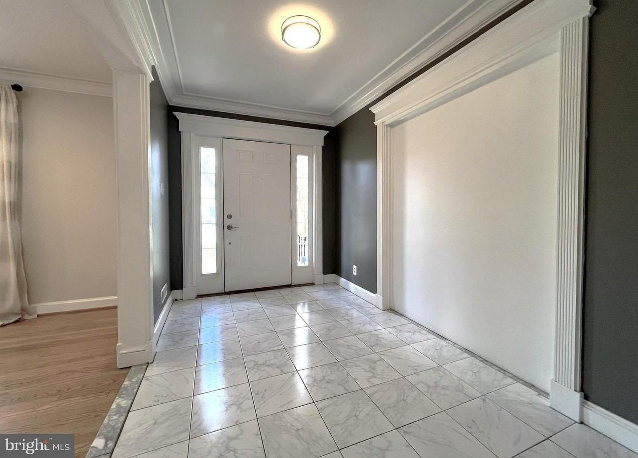 1201 Allendale Rd - Photo 6 of 50