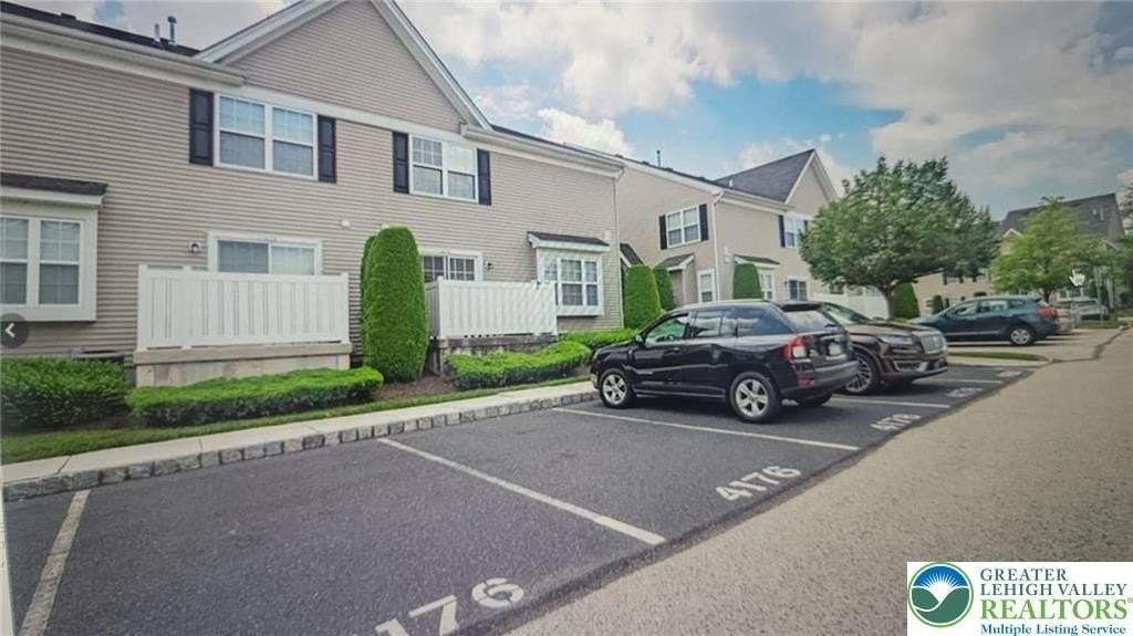 4176 Bunker Hill Dr S - Photo 2 of 18