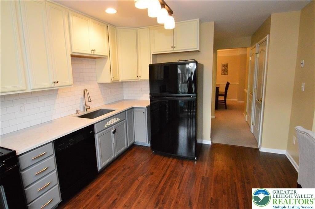 4176 Bunker Hill Dr S - Photo 5 of 18