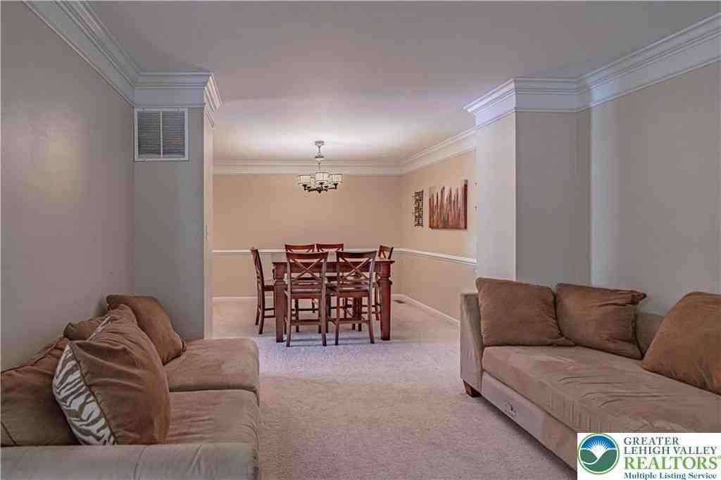 4176 Bunker Hill Dr S - Photo 7 of 18