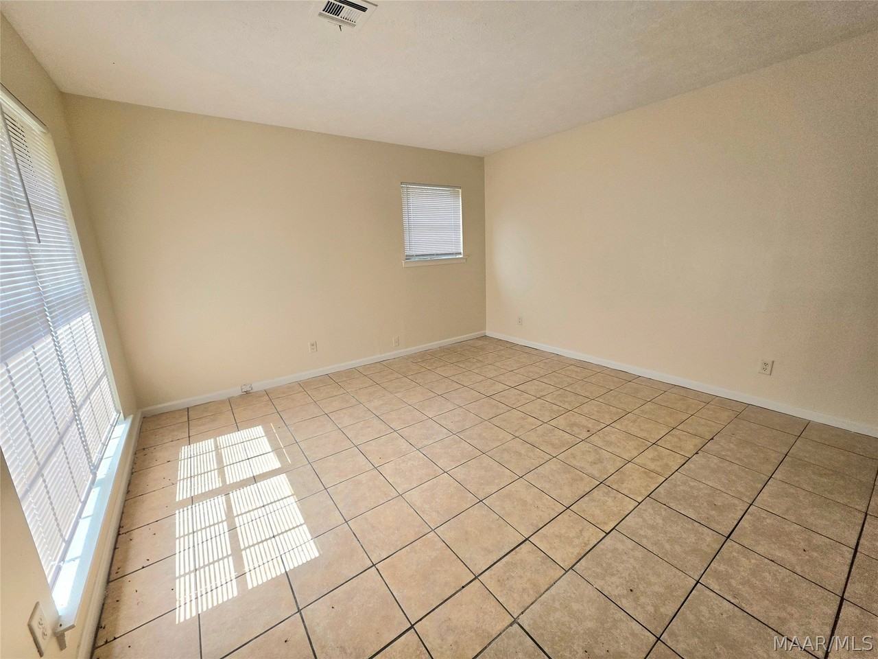 408 Briarbrook Dr - Photo 2 of 13