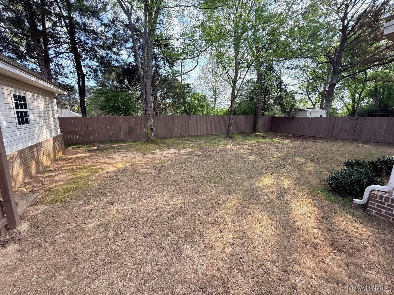 601 Prairieview Dr - Photo 5 of 36