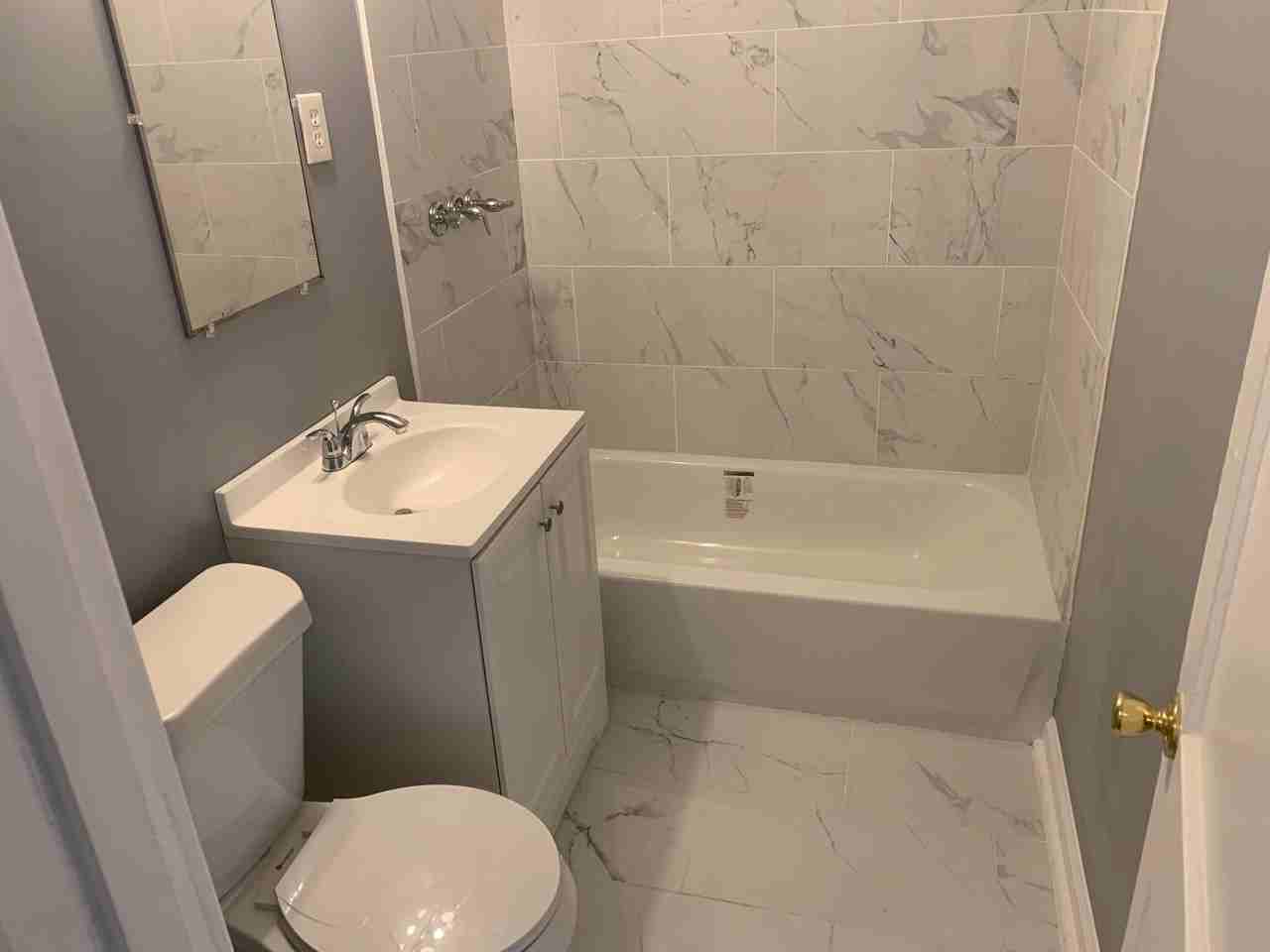 4105 Wilmette Ave - Photo 2 of 10