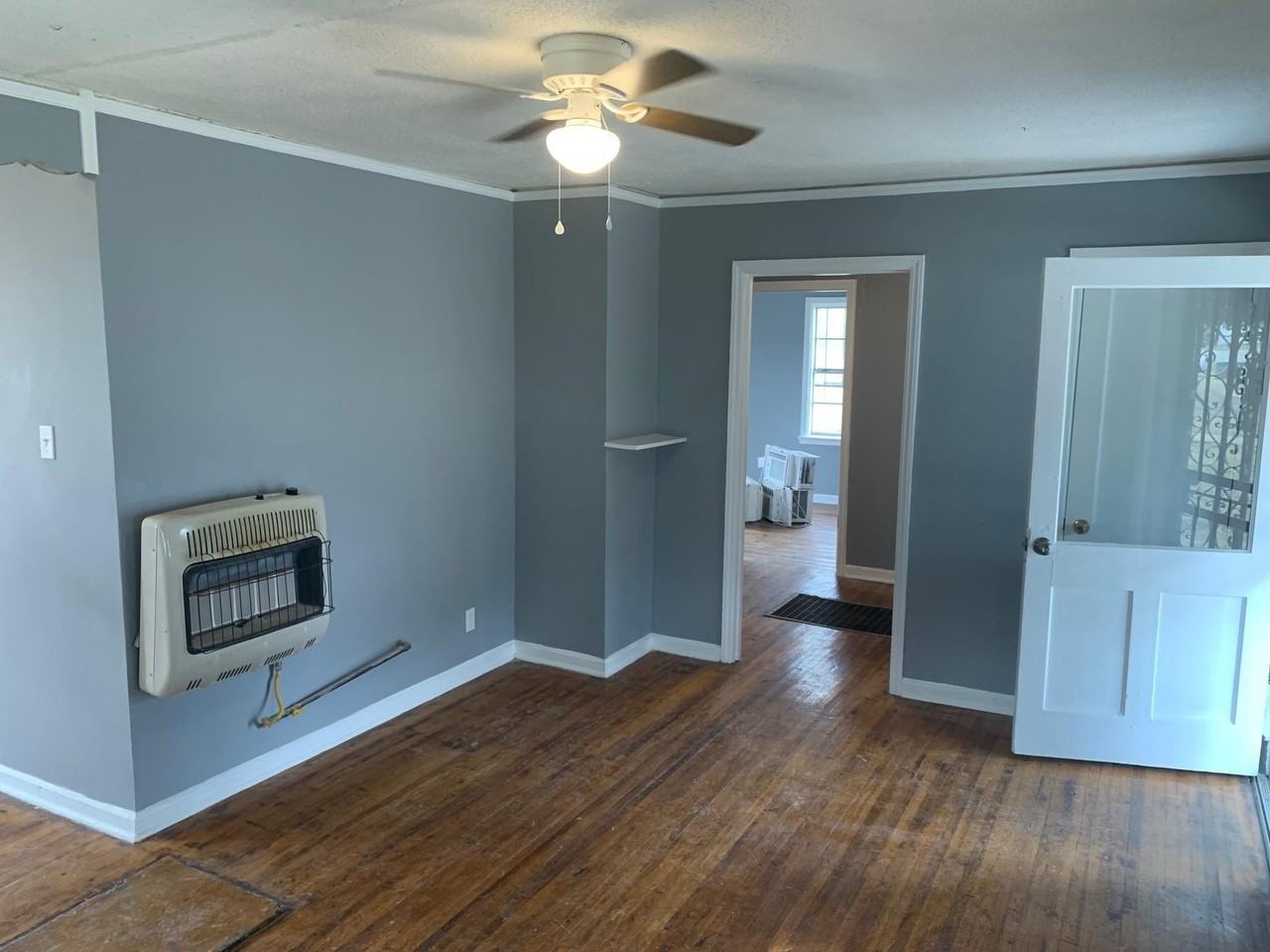 4105 Wilmette Ave - Photo 6 of 10