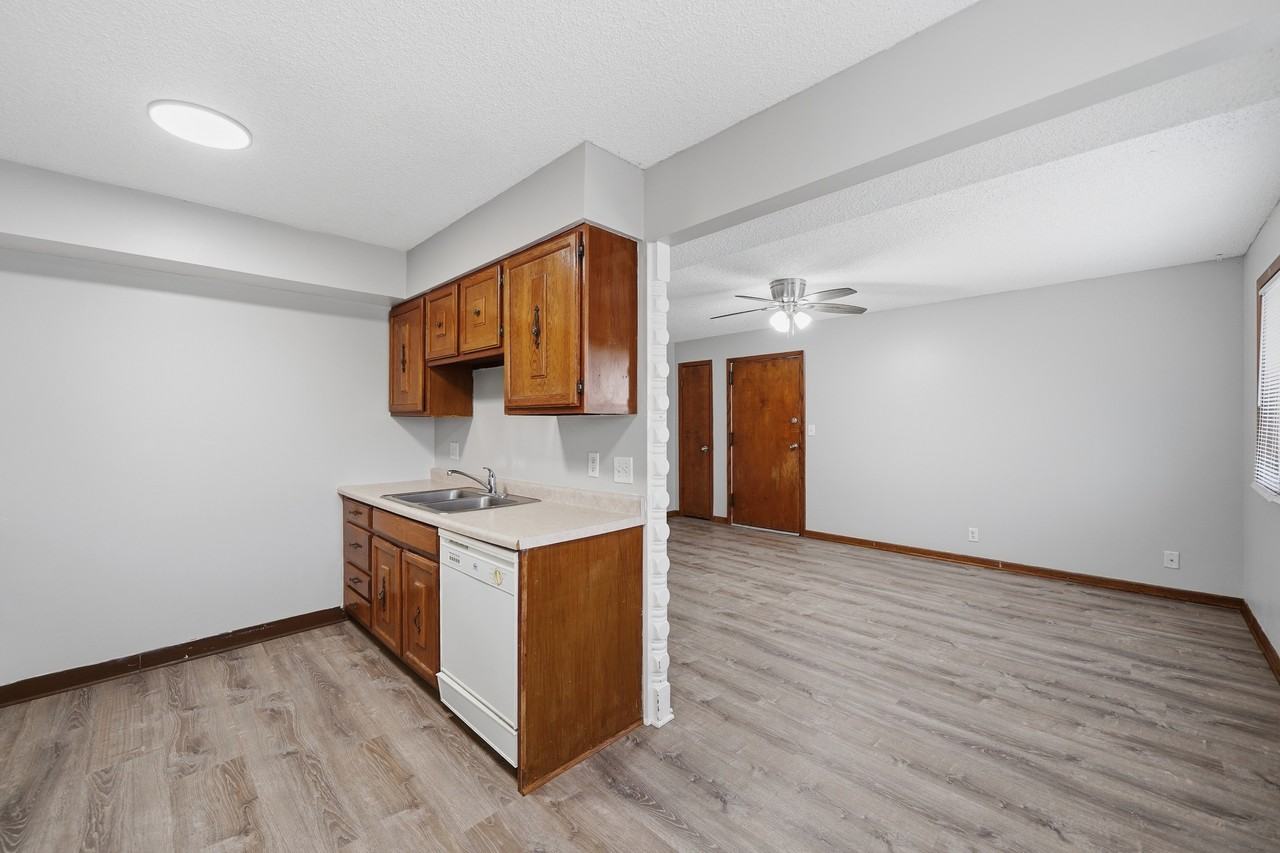 5420 Ervin Street - Photo 3 of 9