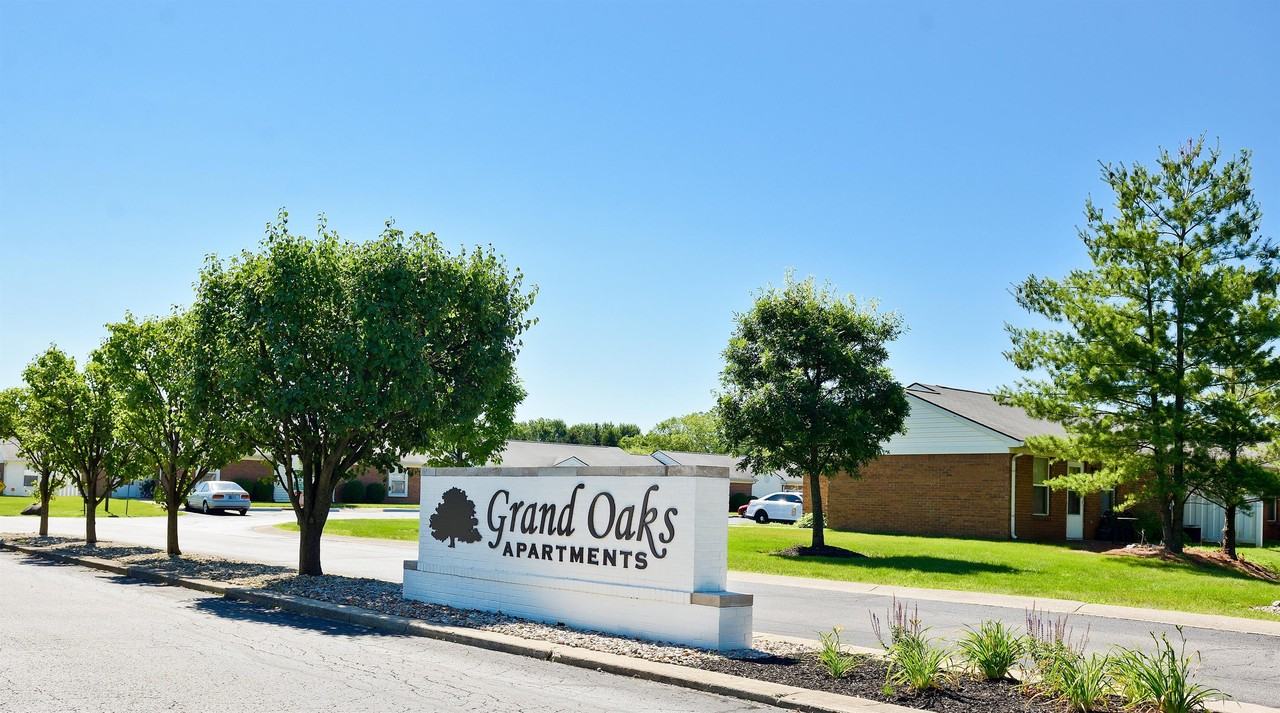 Grand Oaks Apartments - Photo 2 of 24