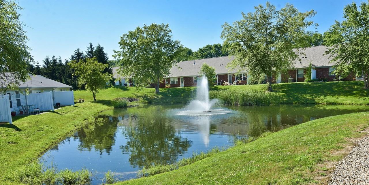 Grand Oaks Apartments - Photo 4 of 24