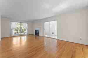 featured image of 1055 Inverness Rd #1