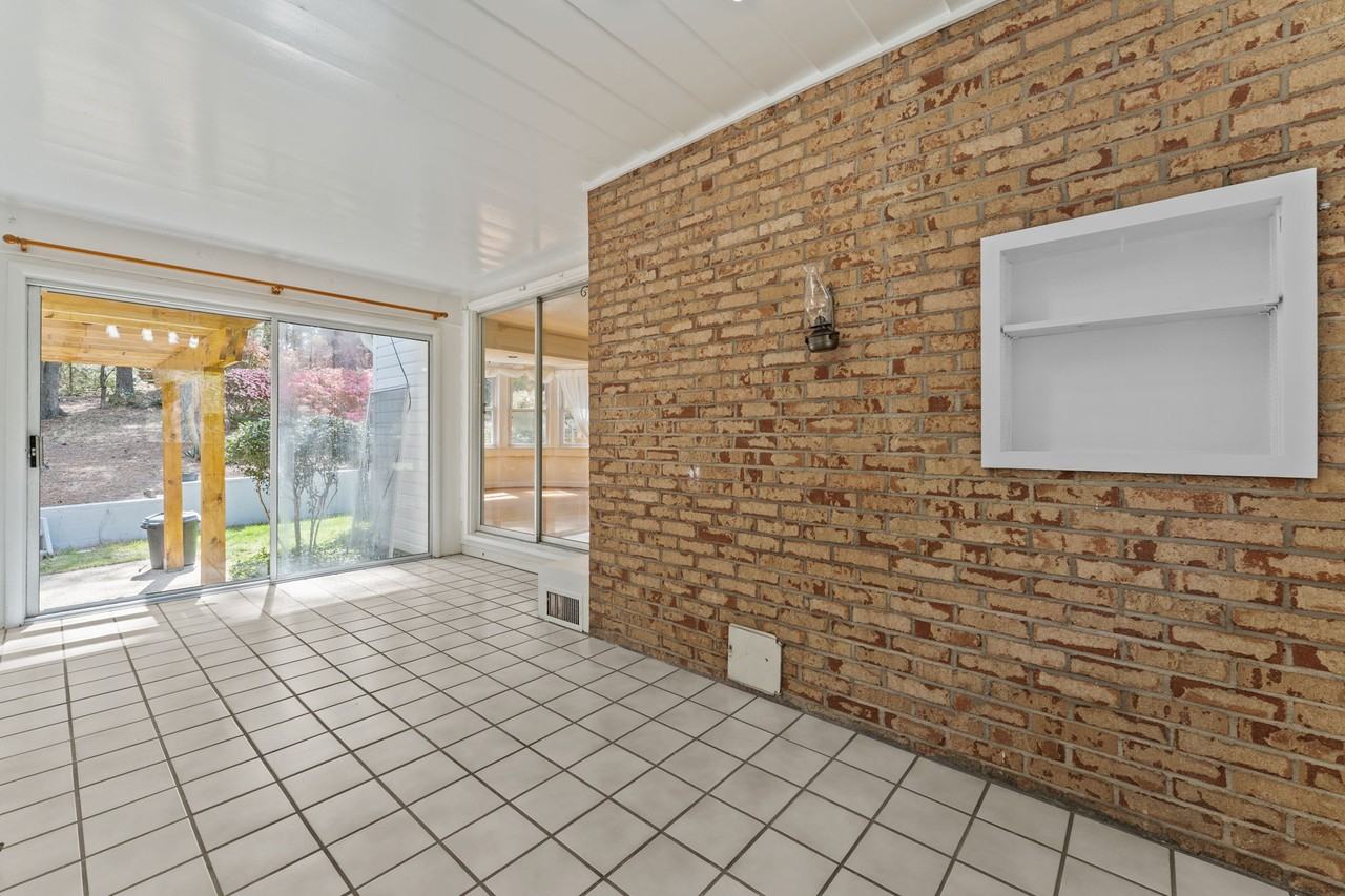 1055 Inverness Rd #1 - Photo 5 of 50