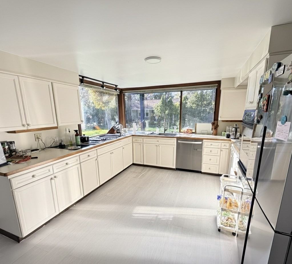 7650 Se 41st St #1 - Photo 2 of 13