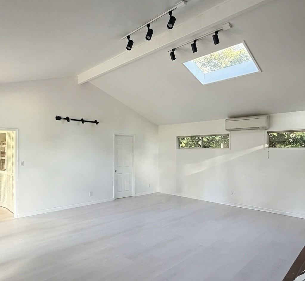 7650 Se 41st St #1 - Photo 6 of 13