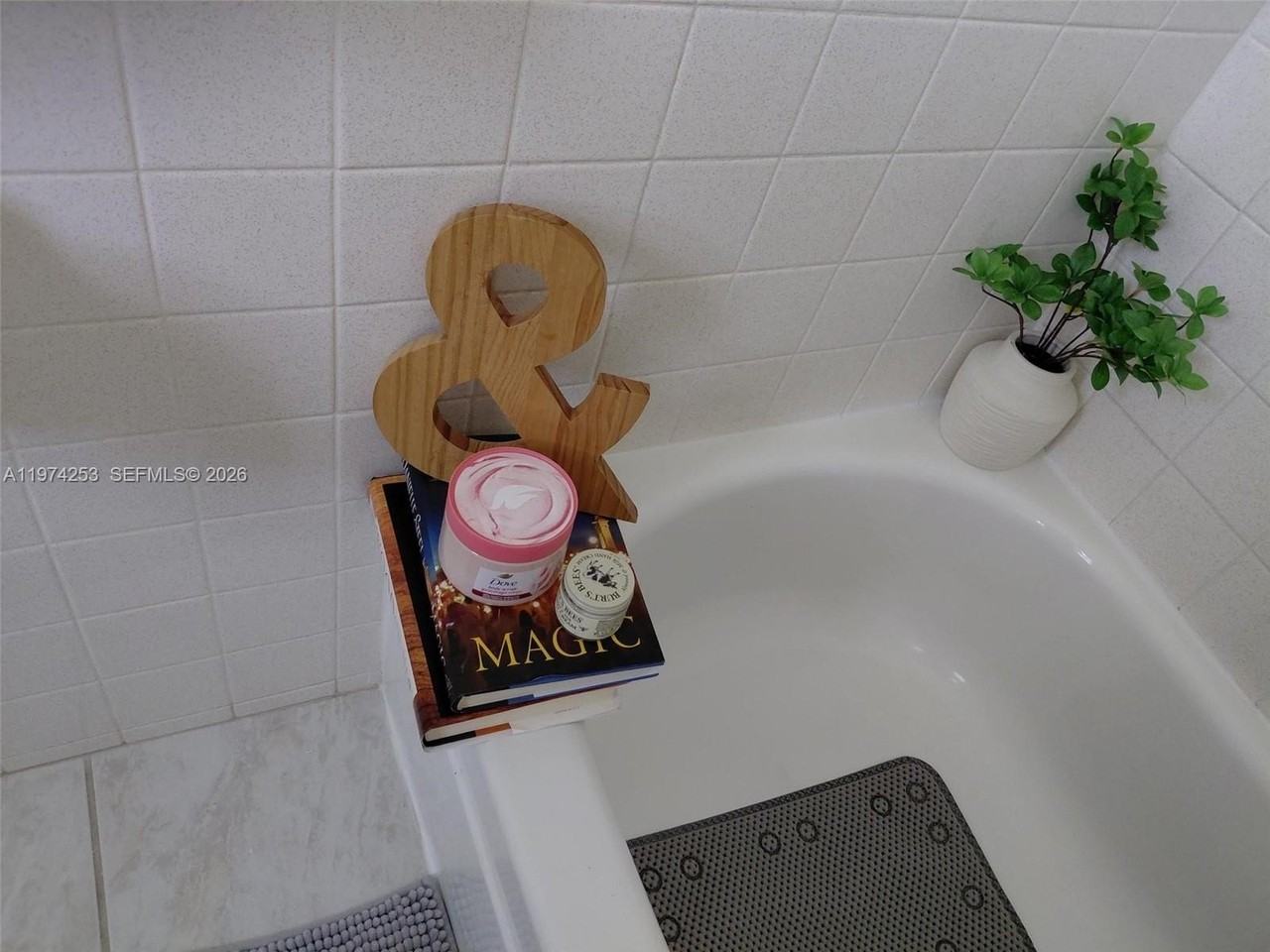 1431 Sw 24th Ct #3 - Photo 6 of 16