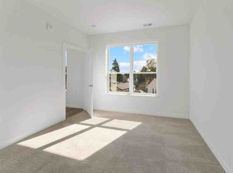 5945 6th Ave - Photo 6 of 10