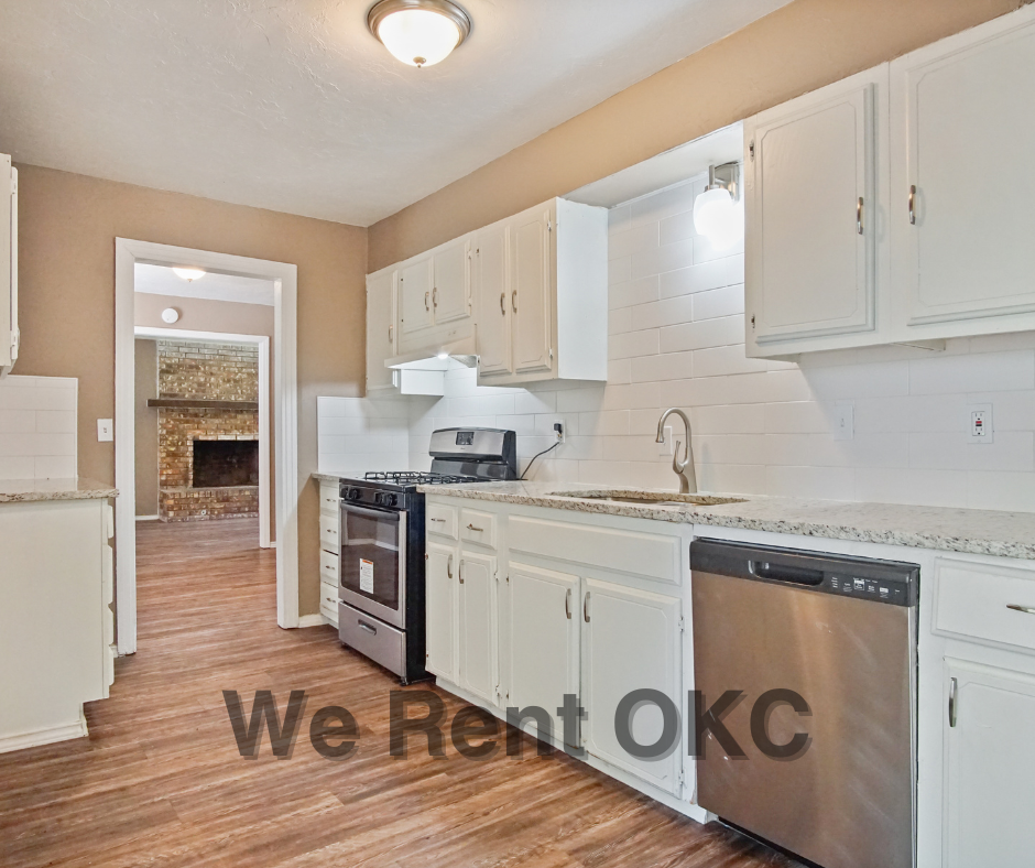 1221 Ne 43rd St #1 - Photo 4 of 29