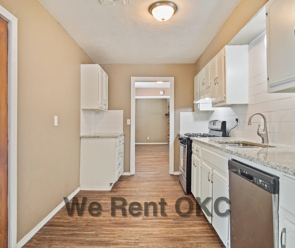 1221 Ne 43rd St #1 - Photo 5 of 29