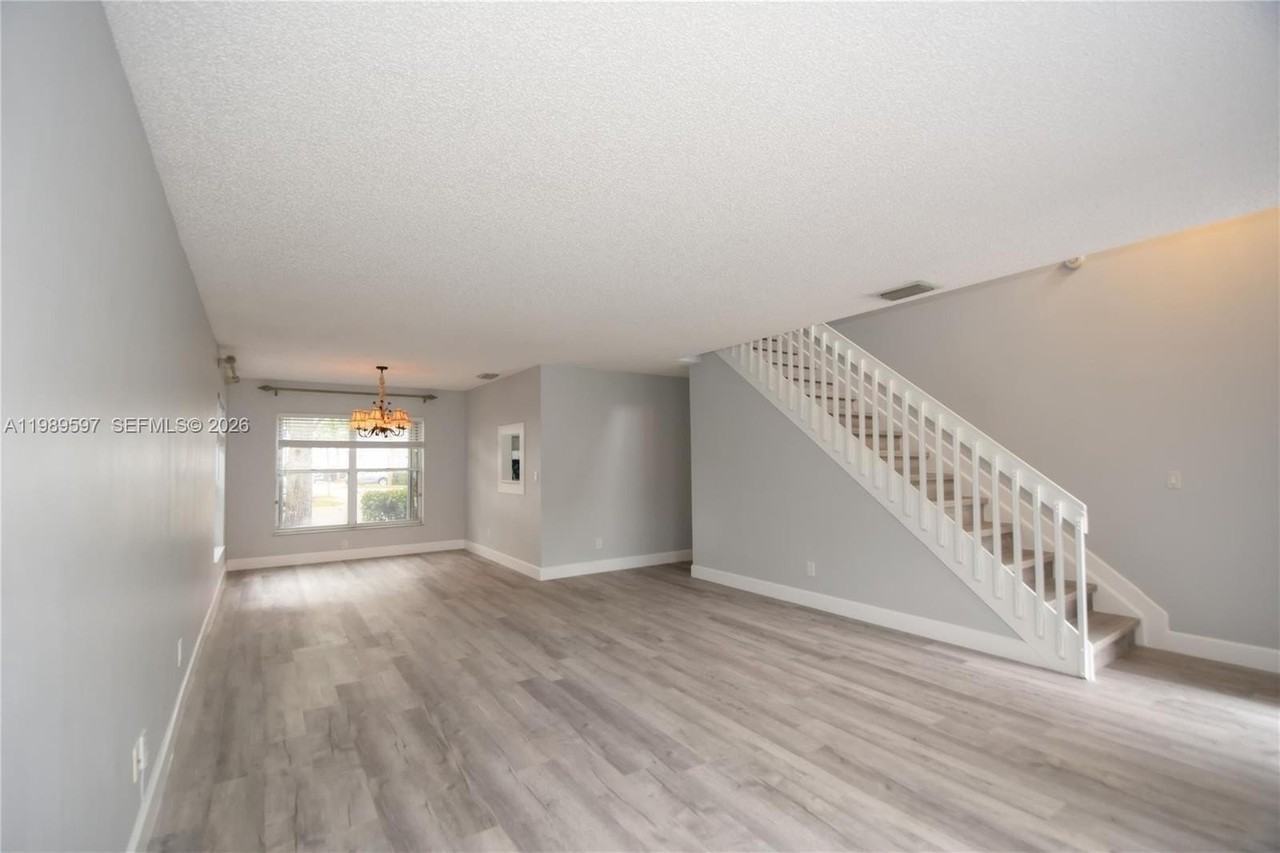 4801 Grapevine Way #4801 - Photo 3 of 32