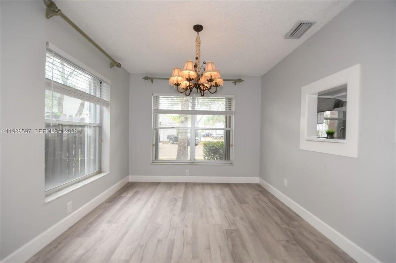 4801 Grapevine Way #4801 - Photo 6 of 32