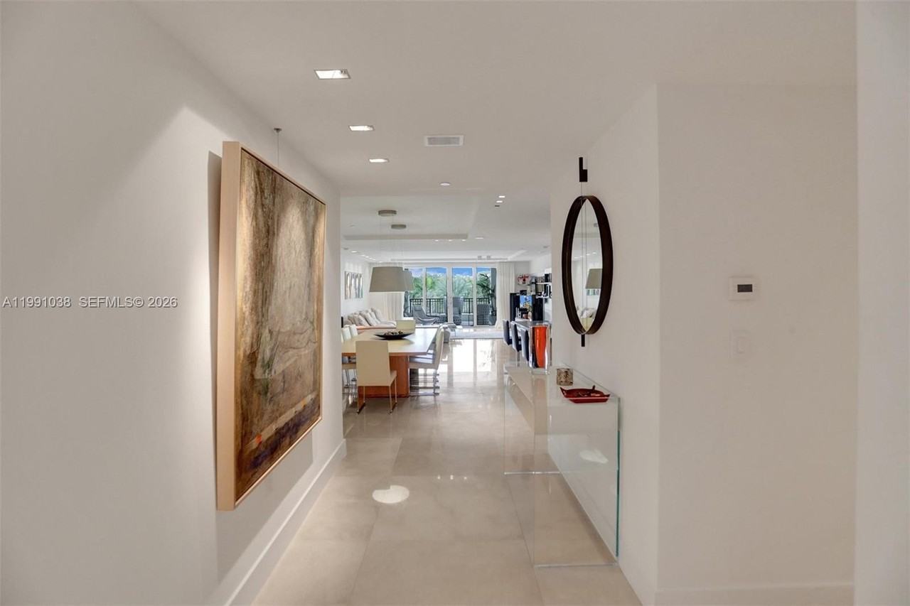 3535 Hiawatha Ave #405 - Photo 4 of 50