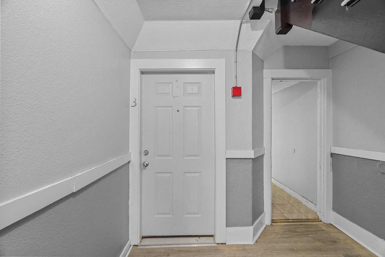 201 North F Street - Photo 2 of 13