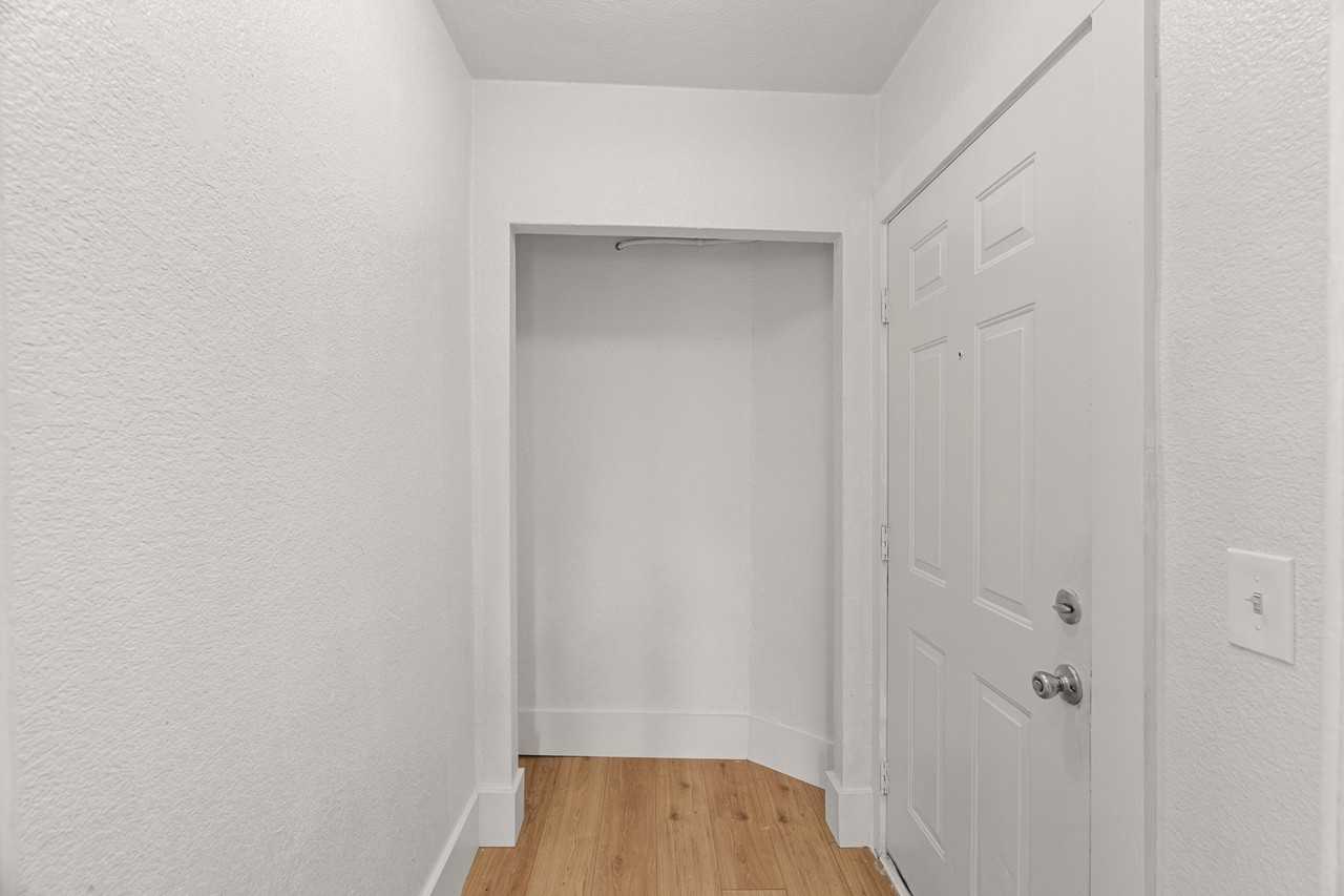 201 North F Street - Photo 3 of 13