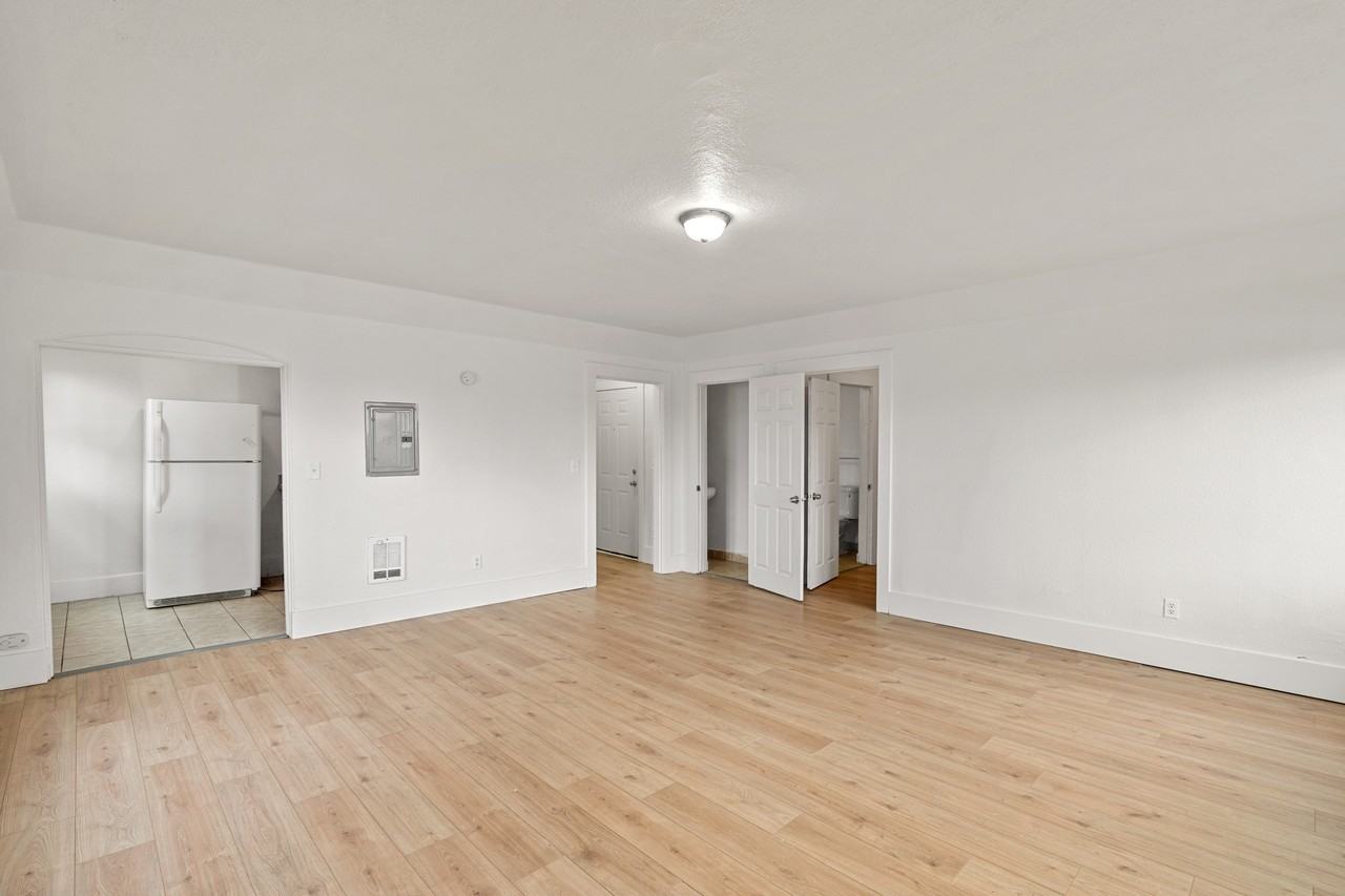 201 North F Street - Photo 5 of 13